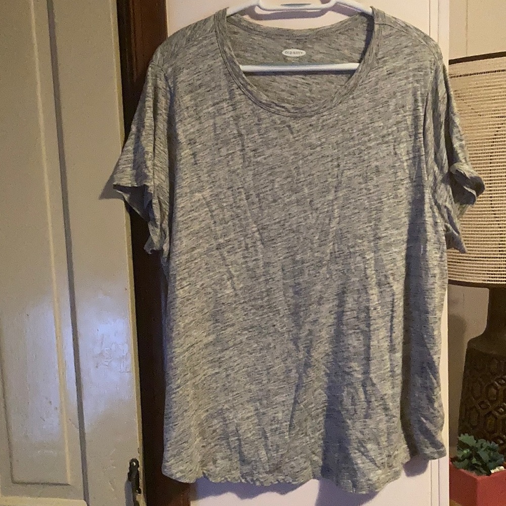 Old navy grey T-shirt